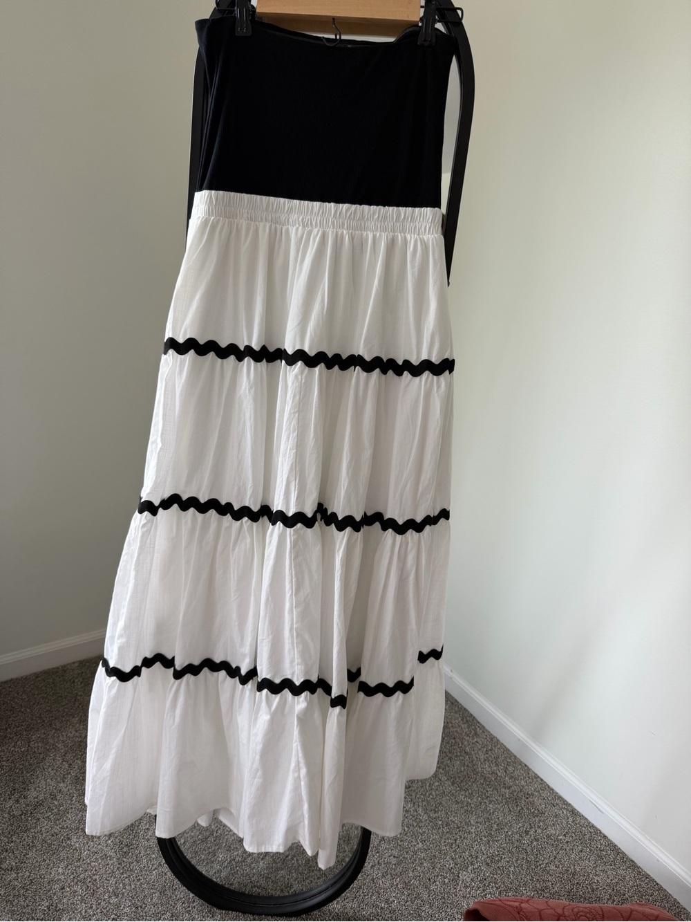 Black & White Tiered strapless dress